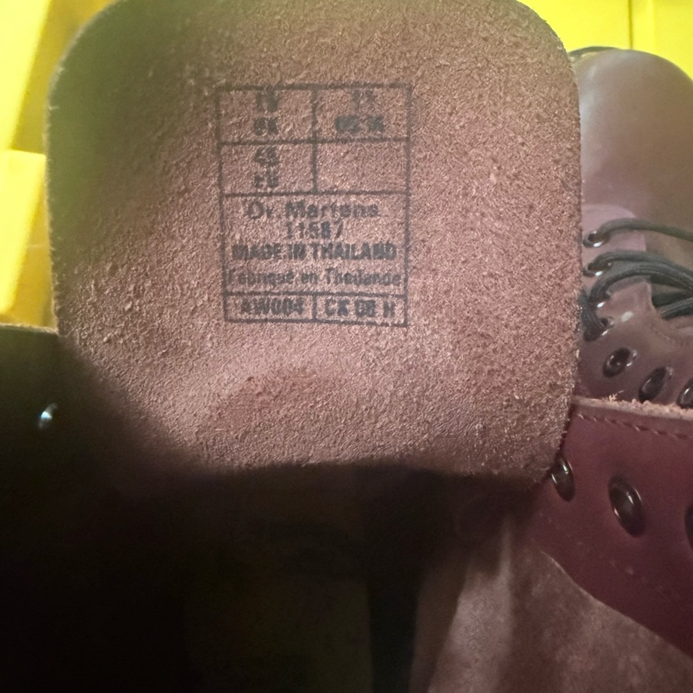 Dr. Martens Burgundy Leather Boots- Skull and Angel Wings rare- 11M #11587 - Picture 4 of 12